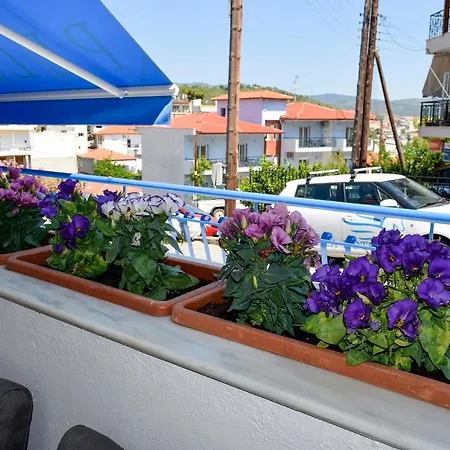 Pella - New Hotel 2*