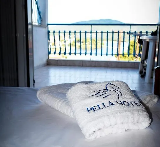 Pella - New 2*
