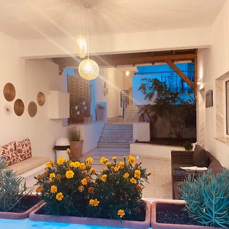 Pella - New 2* Néosz Marmarász