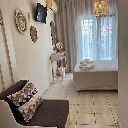 Szálloda Pella - New Néosz Marmarász