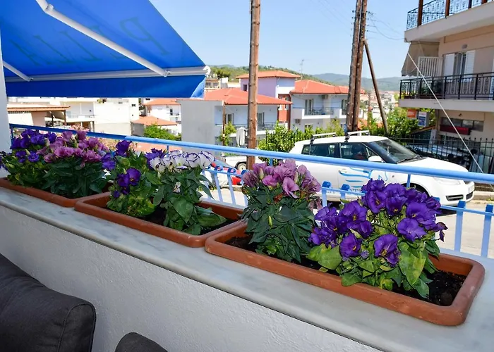 Pella - New Hotel 2*